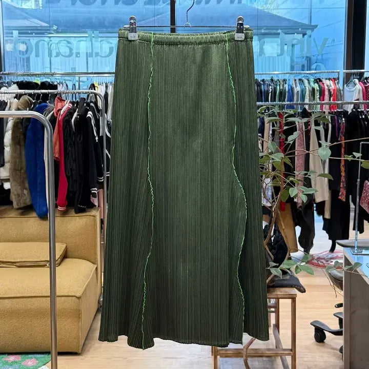 [SOLD OUT] 플리츠플리즈 카키 링컬 미디스커트