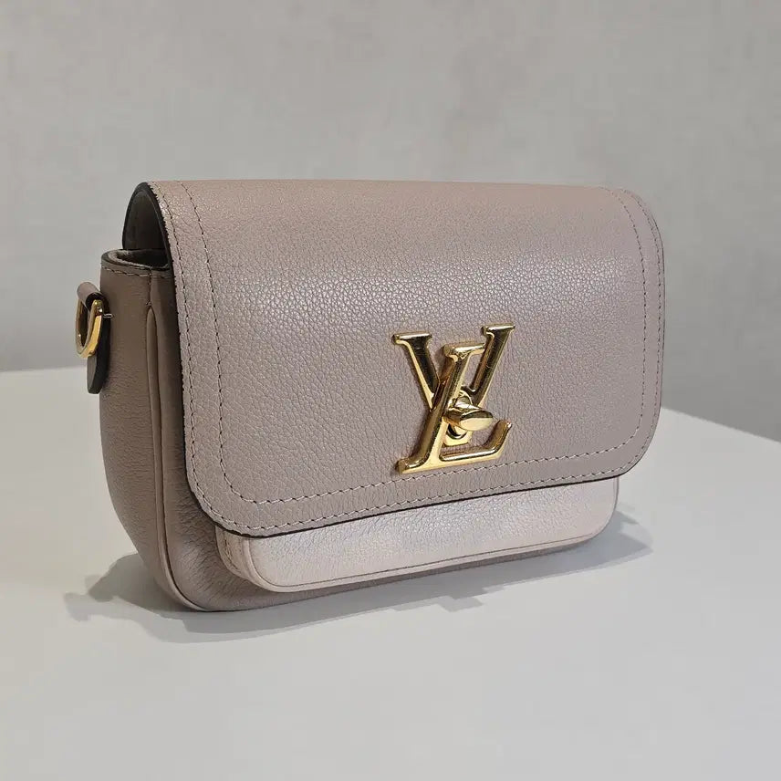 [BUNJANG] Louis Vuitton Lockme Tender Shoulder Bag / [럭스올] 루이비통 락미 텐더 내장칩 숄더백 크로스백 M58554