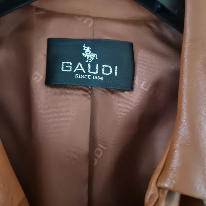 [BUNJANG] GAUDI Women's Leather Jacket / [55]GAUDI 여자 양가죽자켓