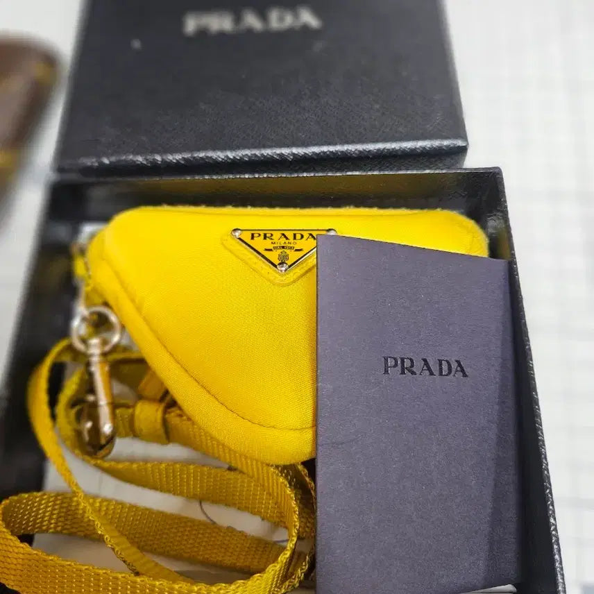 [BUNJANG] Prada Key Case Neck Strap Yellow Full Package / 정품>>프라다 차키 케이스 넥 스트랩 옐로우 풀박스