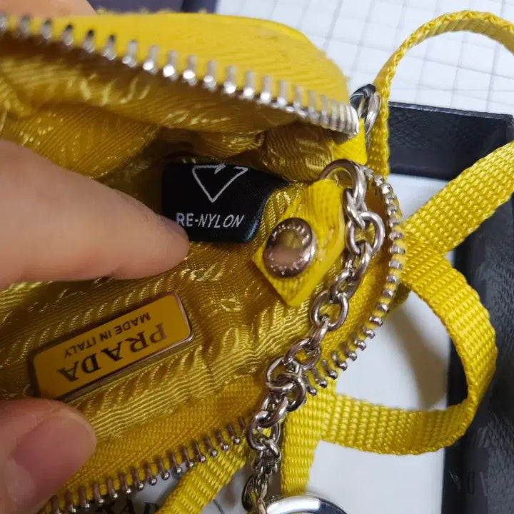 [BUNJANG] Prada Key Case Neck Strap Yellow Full Package / 정품>>프라다 차키 케이스 넥 스트랩 옐로우 풀박스