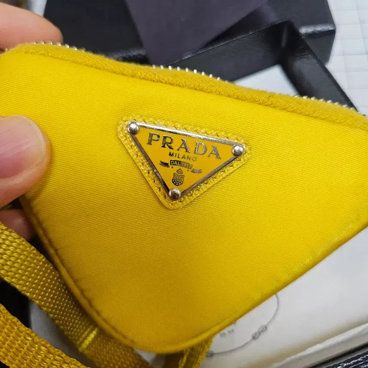 [BUNJANG] Prada Key Case Neck Strap Yellow Full Package / 정품>>프라다 차키 케이스 넥 스트랩 옐로우 풀박스