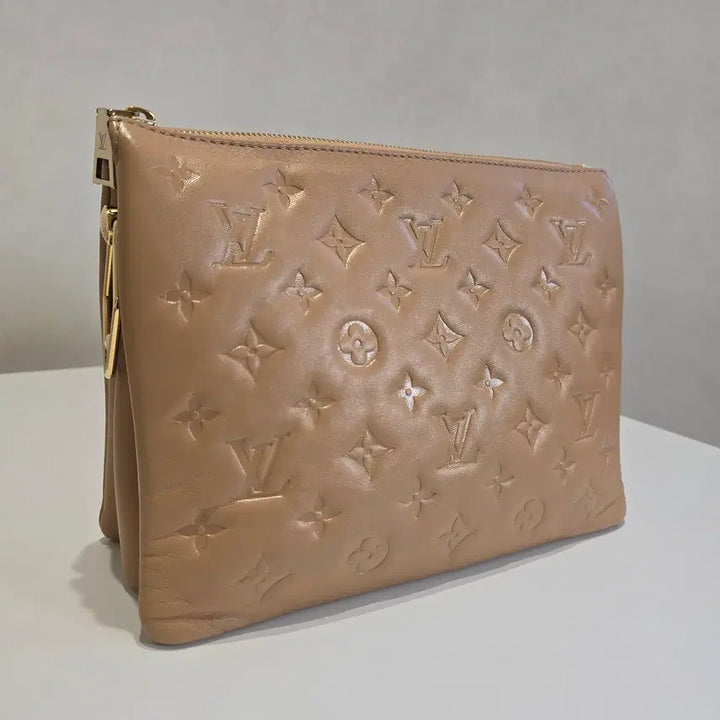 [BUNJANG] Louis Vuitton Coussin PM Camel Shoulder Bag / [럭스올] 루이비통 쿠상 PM 카멜 숄더백 크로스백 내장칩 M21261