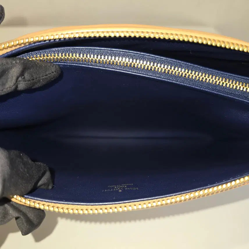 [BUNJANG] Louis Vuitton Coussin PM Camel Shoulder Bag / [럭스올] 루이비통 쿠상 PM 카멜 숄더백 크로스백 내장칩 M21261