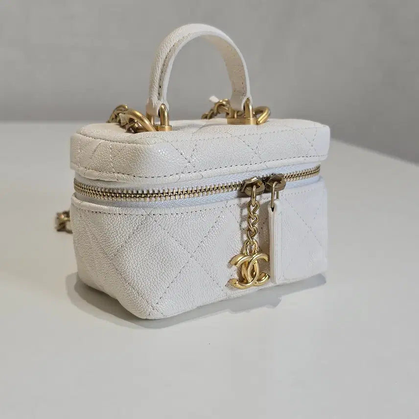 [BUNJANG] Luxall Chanel Caviar Mini Vanity Top Handle Chain Crossbody Bag AP2194 / [럭스올] 샤넬 캐비어 미니 베니티 탑핸들 체인 크로스백 AP2194