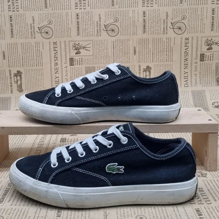 [BUNJANG] Lacoste Men's Sneakers (Size 270) / 라코스테 블랙 남성스니커즈 42 270