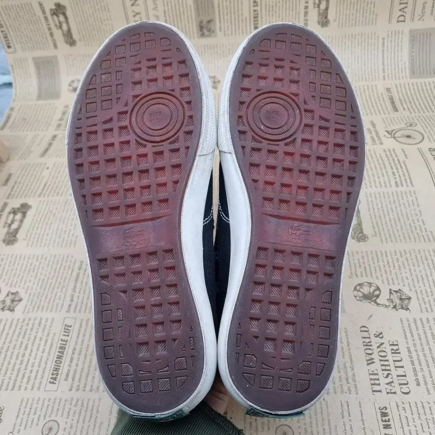 [BUNJANG] Lacoste Men's Sneakers (Size 270) / 라코스테 블랙 남성스니커즈 42 270