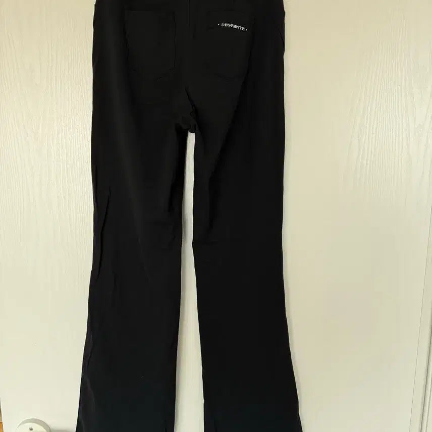 [BUNJANG] Descente Black Bootcut Leggings / 데상트 블랙 부츠컷 레깅스