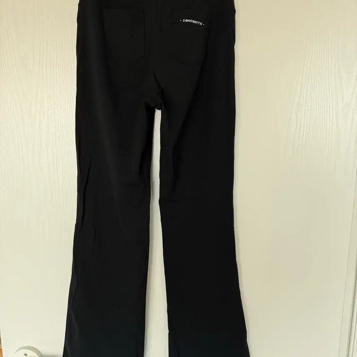 [BUNJANG] Descente Black Bootcut Leggings / 데상트 블랙 부츠컷 레깅스