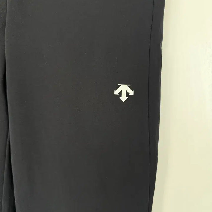 [BUNJANG] Descente Black Bootcut Leggings / 데상트 블랙 부츠컷 레깅스