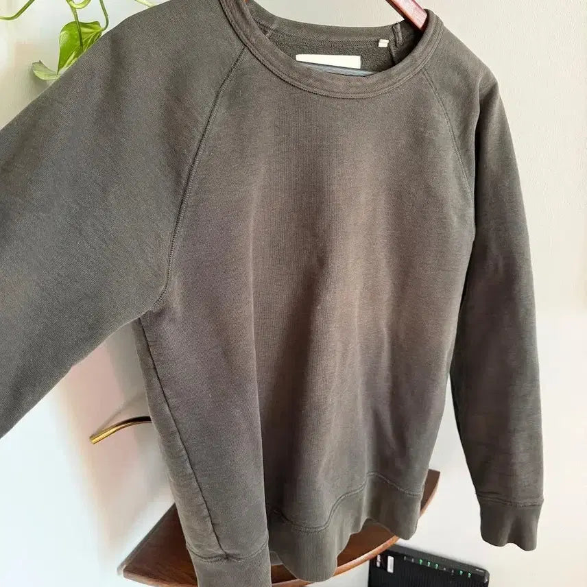 [BUNJANG] Our Legacy Clay Olive Crewneck Sweatshirt / 50s 아워레가시 클레이 올리브 크루넥 풀오버 스웨트셔츠