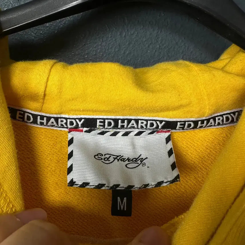 [BUNJANG] Ed Hardy Yellow Embroidered Hoodie / M 에드하디 옐로우 자수 후드 티셔츠