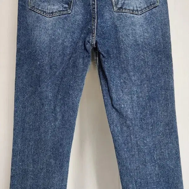 [BUNJANG] Moco Bling Straight Fit Jeans (Size S) / 모코블링 일자핏 청바지 S사이즈