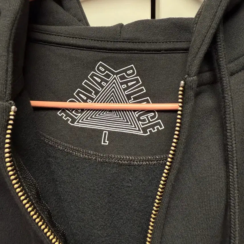 [BUNJANG] Palace Hoodie (Size L) / 팔라스 후드집업 L