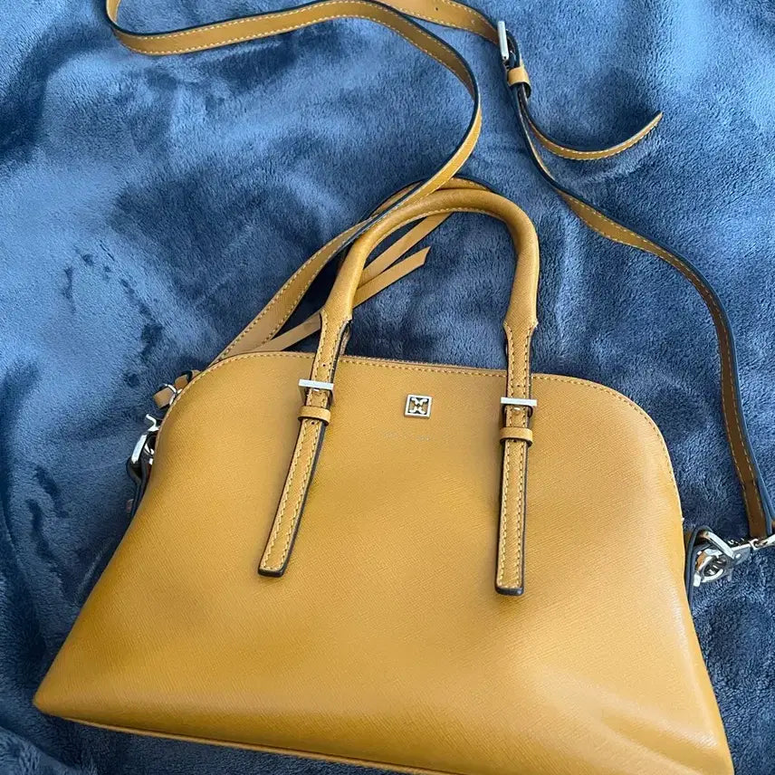 [BUNJANG] COCCINELLE Shoulder Bag Mustard / COCCINELLE 숄더백 머스타드