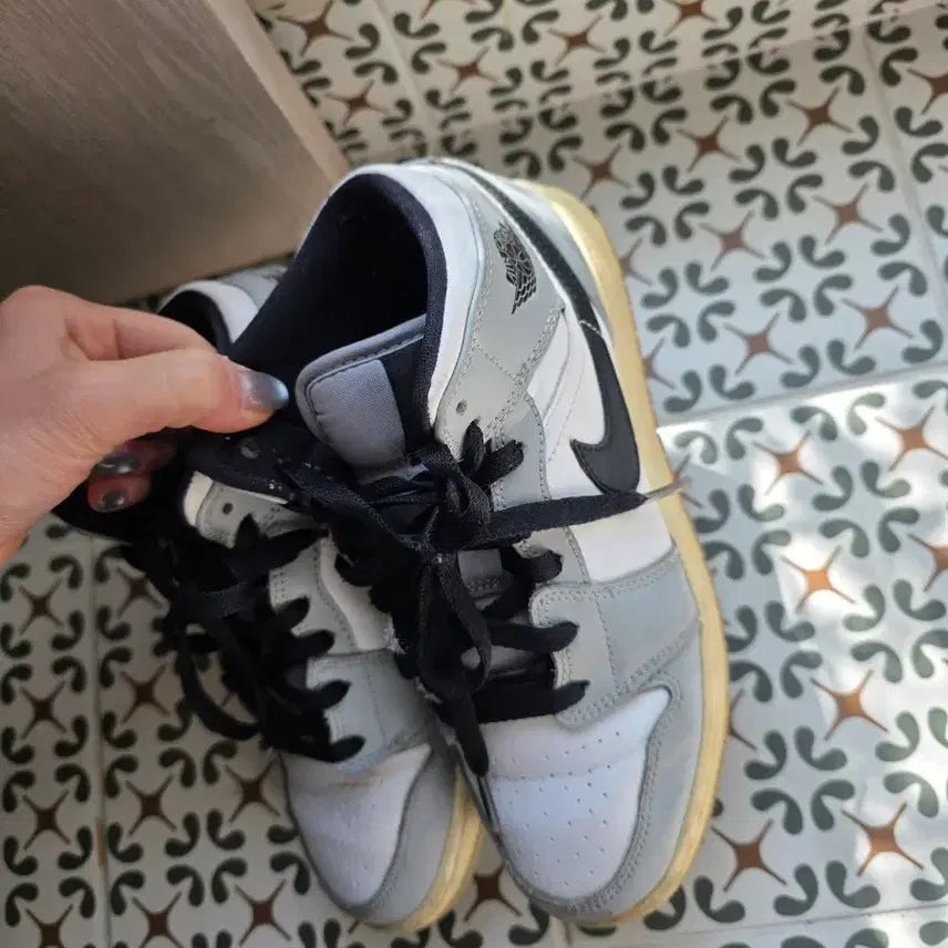 [BUNJANG] Jordan Smoke Grey 235 / 조던 스모크그레이 235