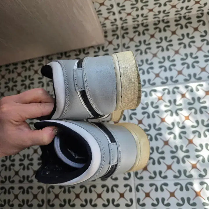 [BUNJANG] Jordan Smoke Grey 235 / 조던 스모크그레이 235