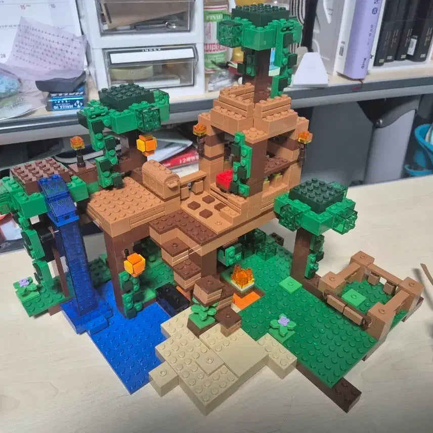 [BUNJANG] NCT Mark Jungle House / 마크 정글나무집 팝니다