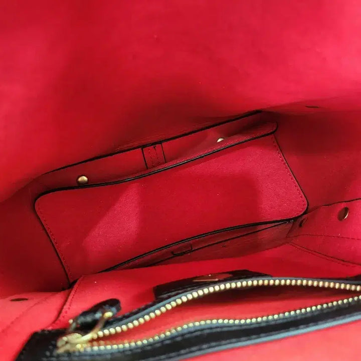 [BUNJANG] Cesare Paciotti Crossbody Bag / 체사레 파치오티 크로스백