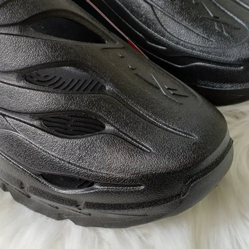 [BUNJANG] Reebok Summer Water Play Men's Clog Black / 리복 여름 물놀이 남성 슬리퍼 직 클로그 블랙