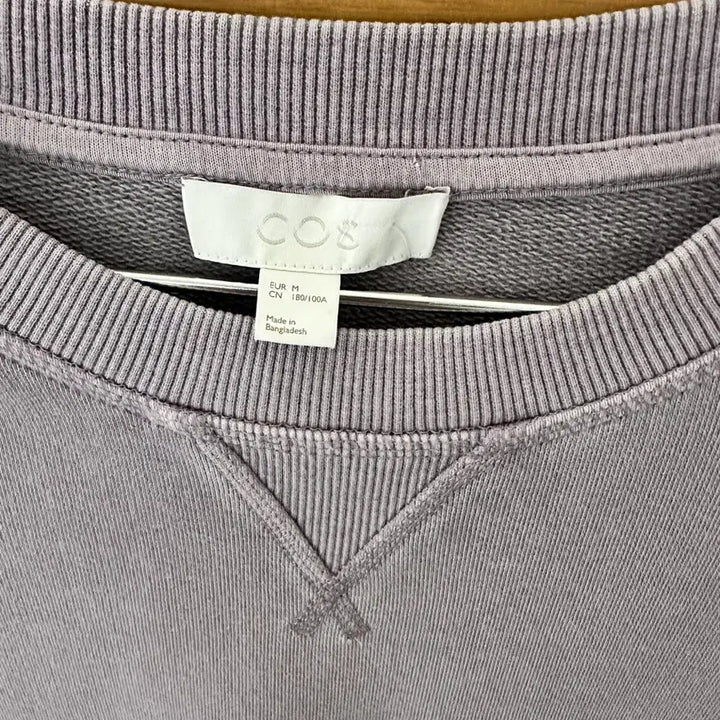 [BUNJANG] COS Round Neck Sweatshirt (Purple, Size M) / COS 코스 라운드넥 피그먼트 맨투맨 퍼플(사이즈M)