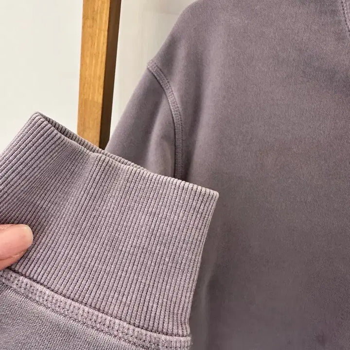 [BUNJANG] COS Round Neck Sweatshirt (Purple, Size M) / COS 코스 라운드넥 피그먼트 맨투맨 퍼플(사이즈M)