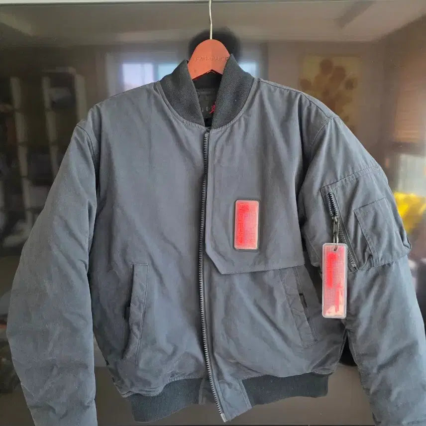 [BUNJANG] Jordan Engineered Essentials Khaki Bomber Jacket / 조던 엔지니어드 카키 봄버 자켓