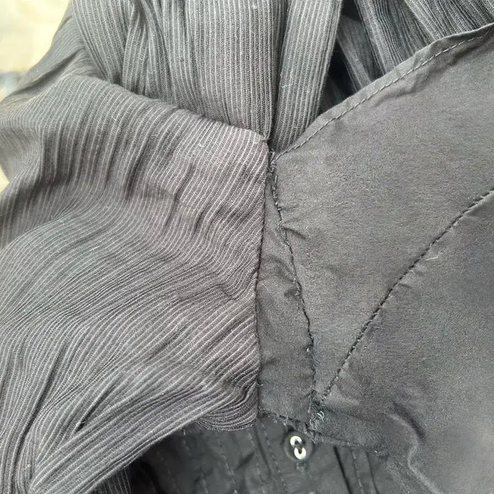 [BUNJANG] Pehrt Angel Blouse / 페르트 엔젤 블라우스 Pehrt Angel Blouse