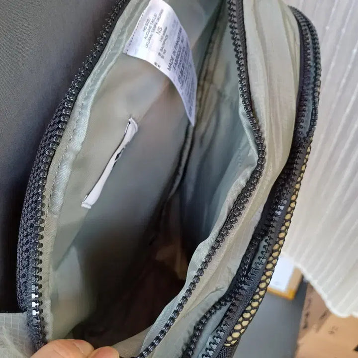 [BUNJANG] Adidas Crossbody Sling Bag Oatmeal / 아디다스 크로스백 슬링백 원 숄더 백팩 오트