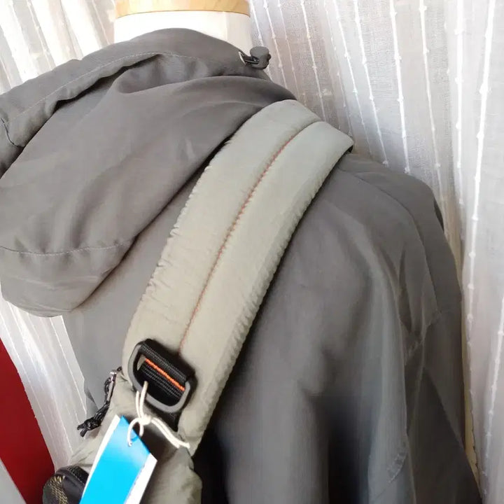 [BUNJANG] Adidas Crossbody Sling Bag Oatmeal / 아디다스 크로스백 슬링백 원 숄더 백팩 오트