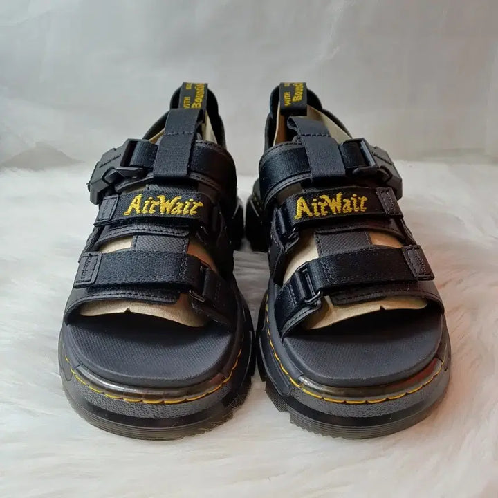 [BUNJANG] Dr. Martens Pearson Sandals / 닥터마틴 여성 여름 샌들 피어슨 블랙