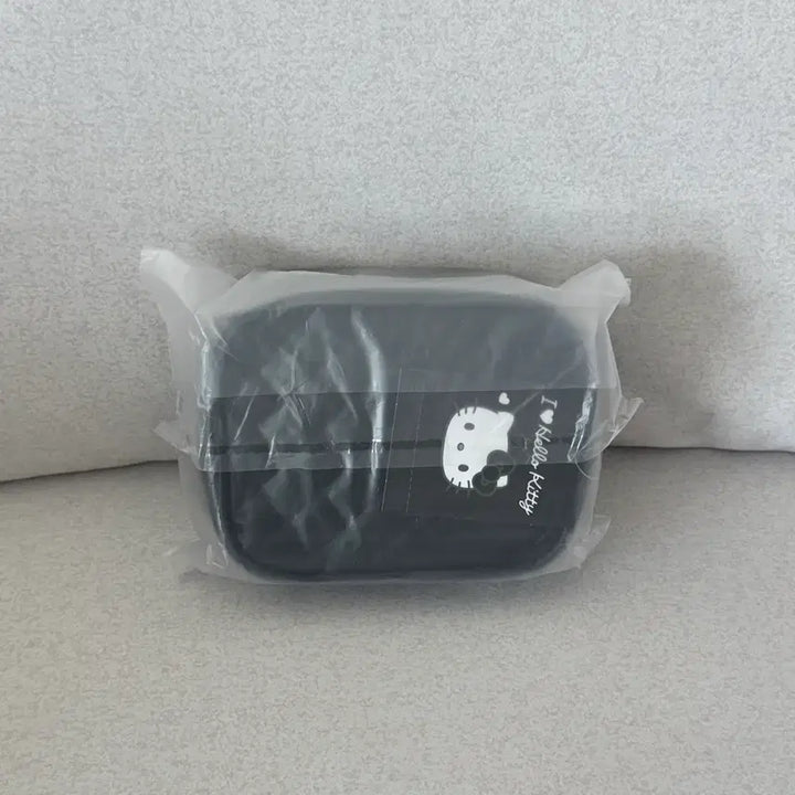 [BUNJANG] I Love Kitty Pouch / 아이러브키티 블랙 퀄팅 파우치