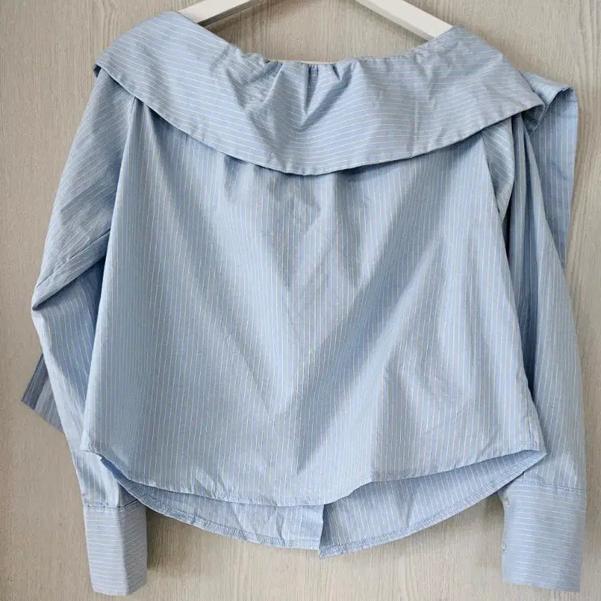 [BUNJANG] Off-shoulder Shirt / 오프숄더 셔츠 새상품