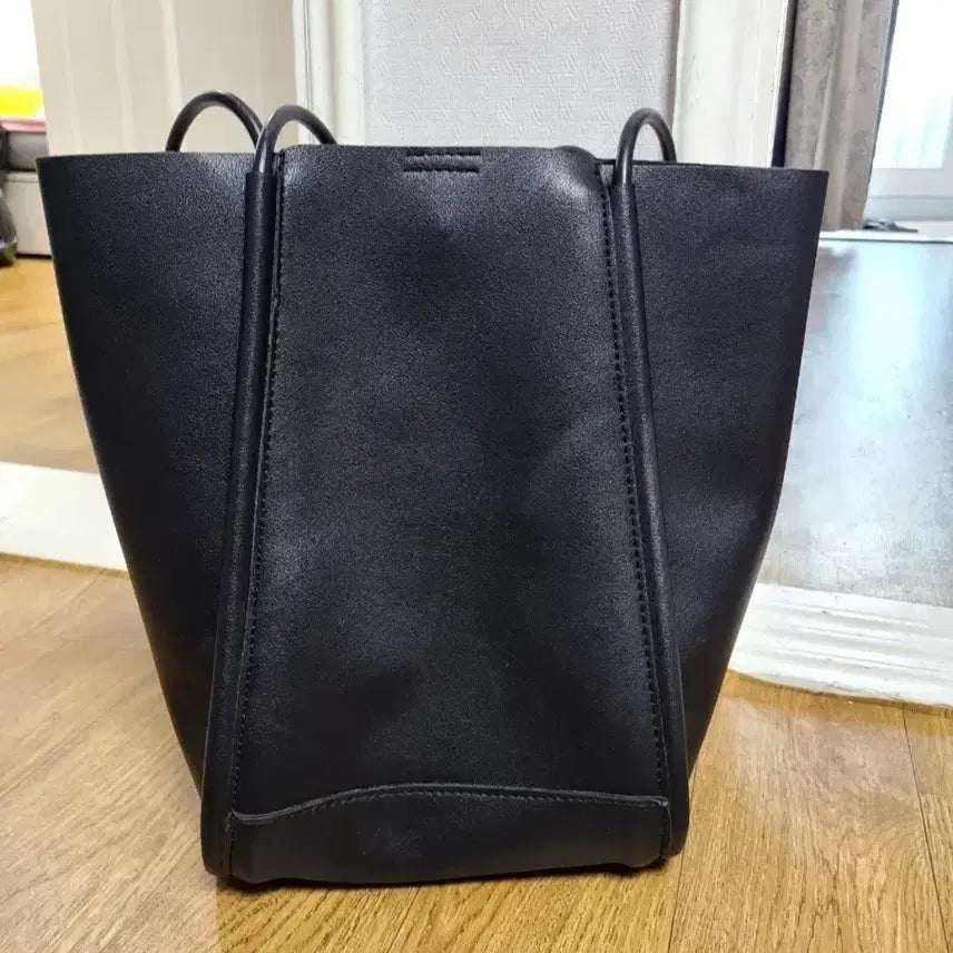 [BUNJANG] Black Leather Tote Shoulder Bag / 블랙 가죽 토트백 숄더백 스타일