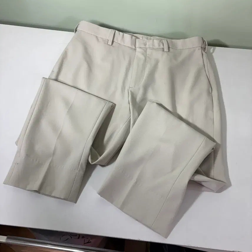 [BUNJANG] THEY Ivory Slim Fit Slacks / 33 THEY 아이보리 슬림핏 슬랙스