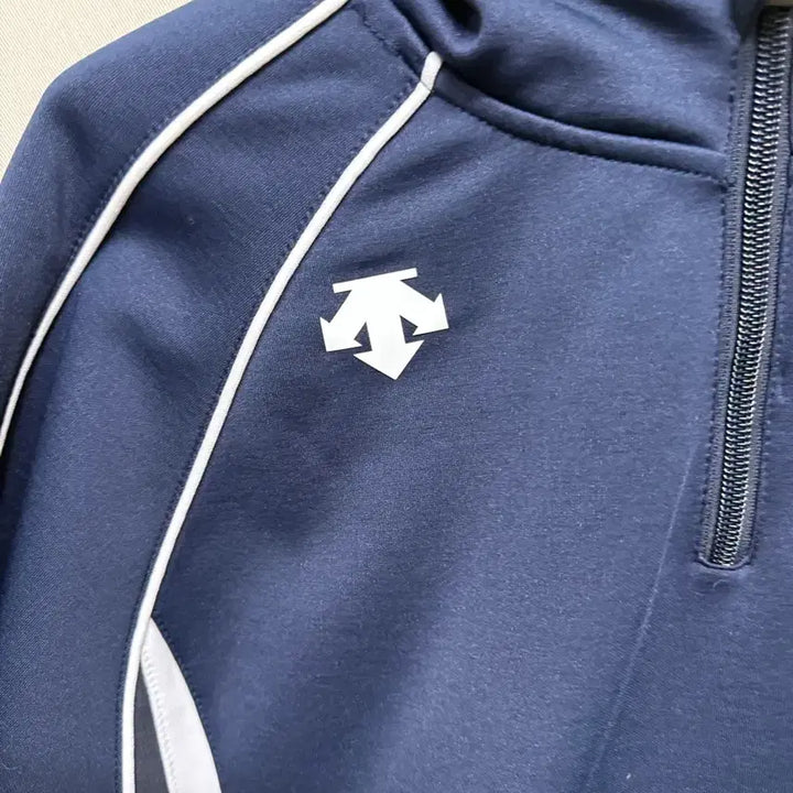 [BUNJANG] Descente Navy Fleece Sports Top 95 / 데상트 네이비 기모 스포츠 상의 반집업 95
