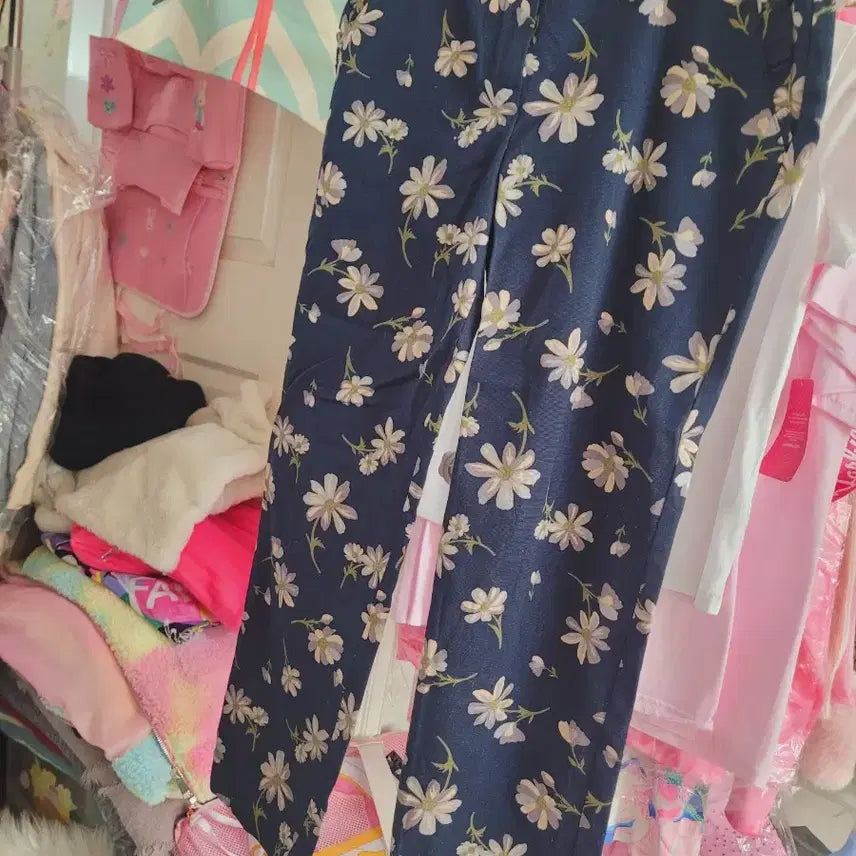 [BUNJANG] Floral Pattern Women's Pants / 수입네이비 플라워 패턴 여성 바지