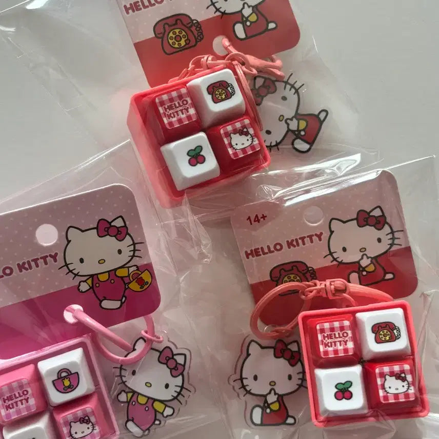 [BUNJANG] Hello Kitty LED Keycap Keyring / (새상품)헬로키티 LED 소리나는 4구 키캡 키링