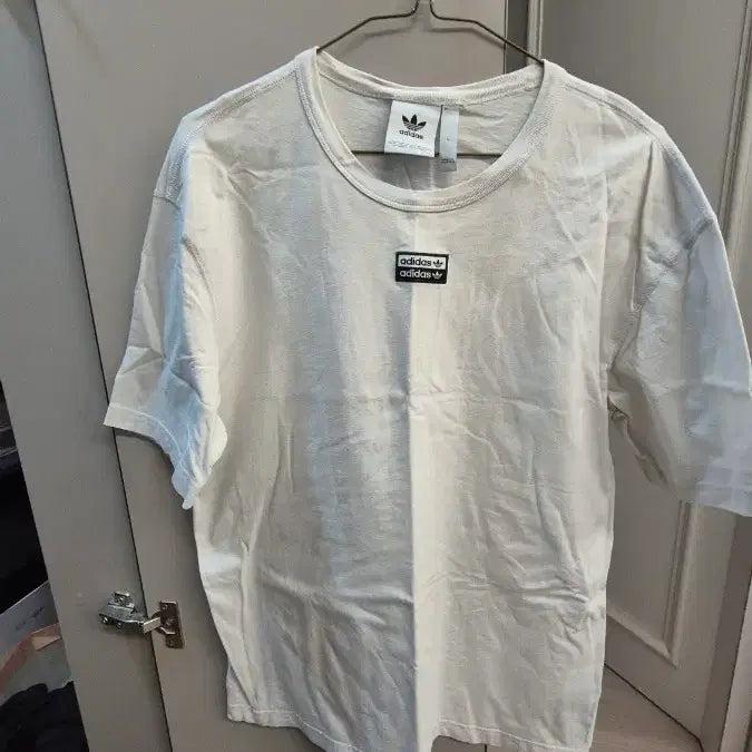 [SOLD OUT] 아디다스 반팔 티셔츠 화이트 로고