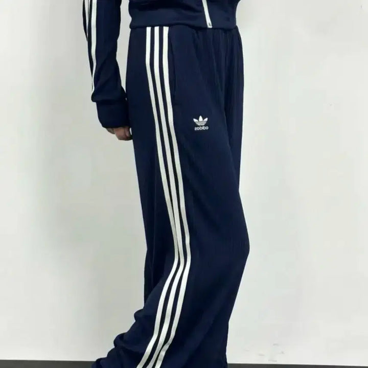 [BUNJANG] Adidas Track Pants Bootcut / 아디다스 트랙팬츠 부츠컷