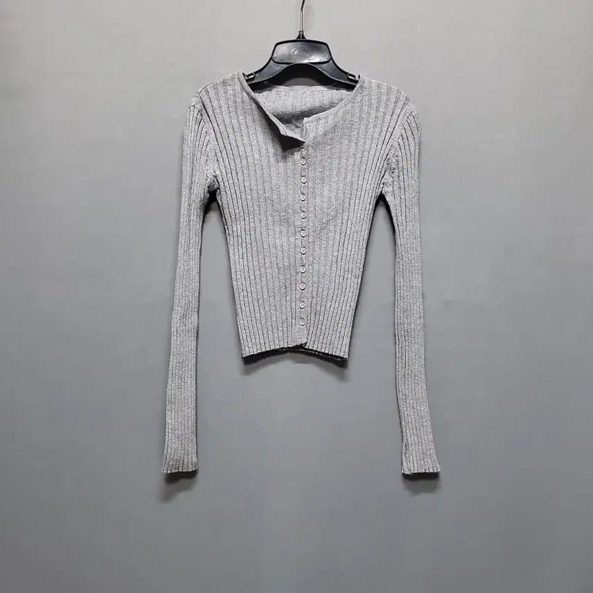 [BUNJANG] Ribbed Button Knit / 골지 단추 니트