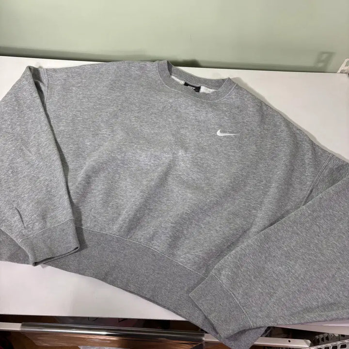 [BUNJANG] Nike Gray Oversized Short Sweatshirt / 우먼FREE 나이키 그레이 오버핏 숏 맨투맨