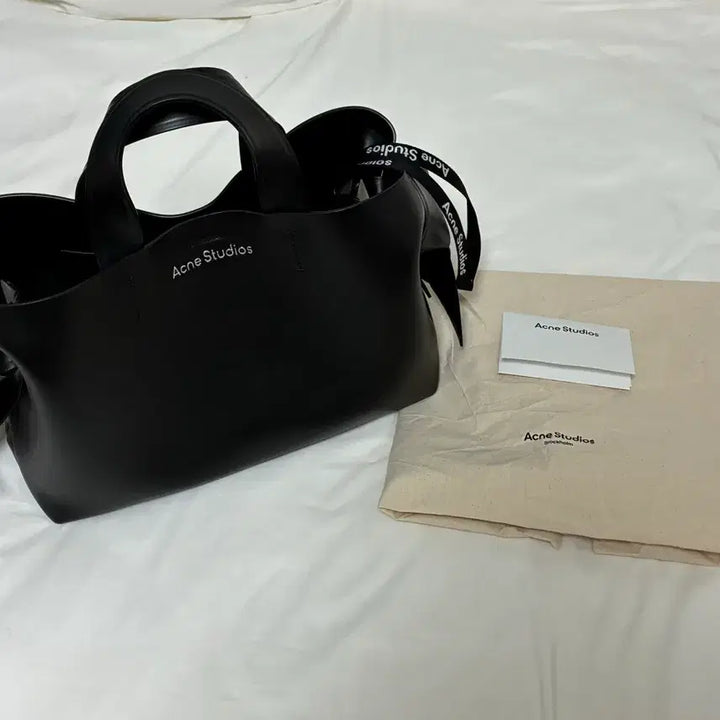 [BUNJANG] Acne Studios Musubi Tote Bag (Medium, Black) / 아크네 스튜디오 무스비 토트백 미디사이즈 블랙