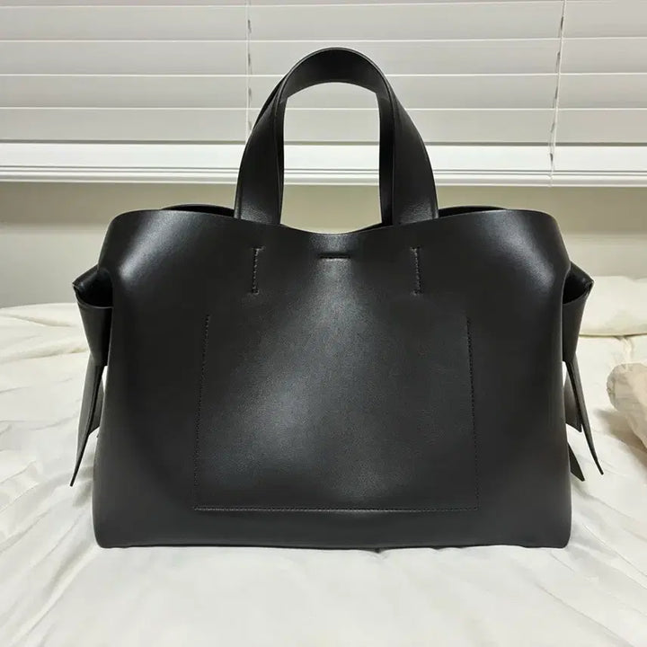 [BUNJANG] Acne Studios Musubi Tote Bag (Medium, Black) / 아크네 스튜디오 무스비 토트백 미디사이즈 블랙