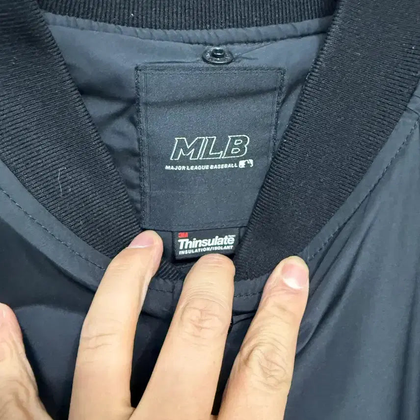 [BUNJANG] MLB New York Yankees Baseball Jacket / MLB 뉴욕 양키스 블랙 야구 점퍼