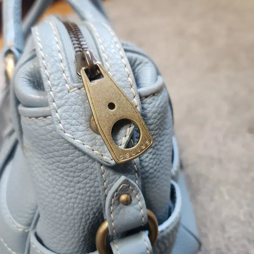 [BUNJANG] Celine CE00/35 Leather Tote Bag / 셀린느 CE00/35 연하늘 레더 토트백 -정품