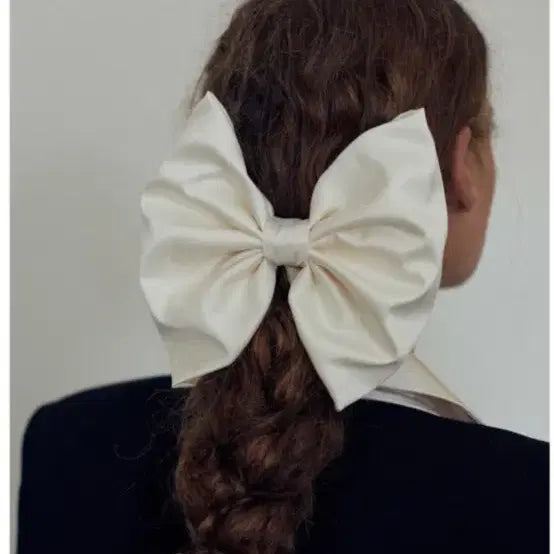 [BUNJANG] Elizabeth Moment Silk Ribbon Pin / 엘리자베스모먼트 실크 리본 핀