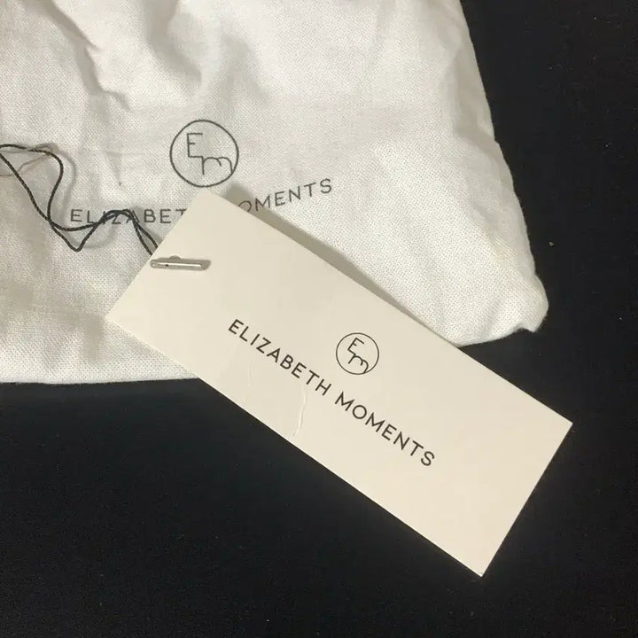 [BUNJANG] Elizabeth Moment Silk Ribbon Pin / 엘리자베스모먼트 실크 리본 핀