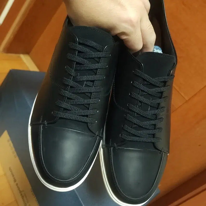 [BUNJANG] Leather Sneakers (Size 280) / 헤리티지 가죽 국산 280 스니커즈 새상품 운동화