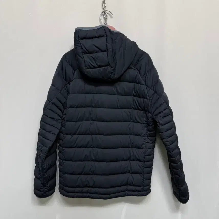 [BUNJANG] Under Armour Black Padded Jacket / 언더아머 블랙 패딩 점퍼